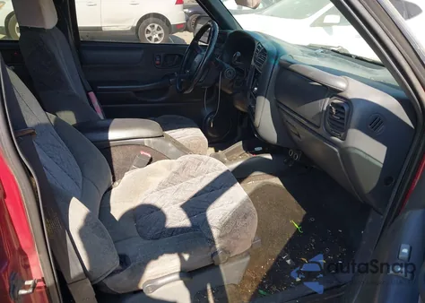 2002 Chevrolet S Truck Ls из США, поврежденный, VIN 1GCDT13W12K211973